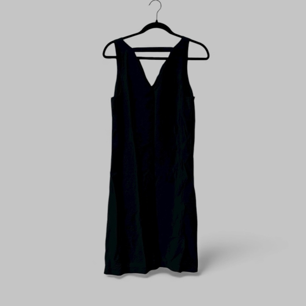 Banana Republic Black Sleeveless V-Cut Dress - Picture 2 of 5